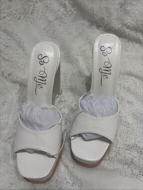 So Me White Women's Open-Toe Slide Heels